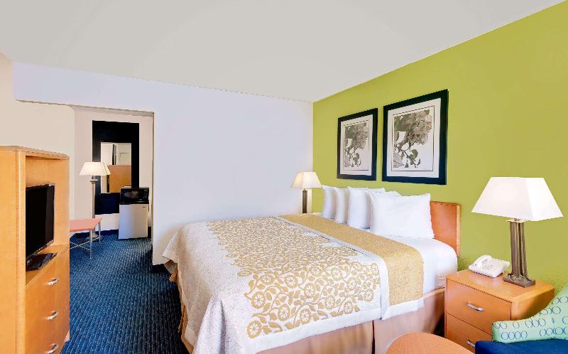 Days Inn By Wyndham Easton image