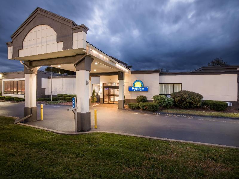 Days Inn by Wyndham Liberty image