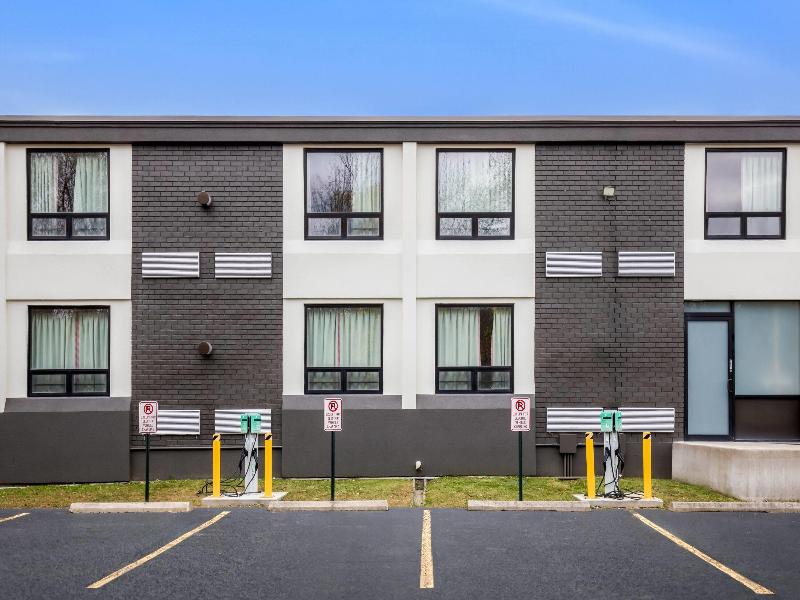 Days Inn by Wyndham Liberty image