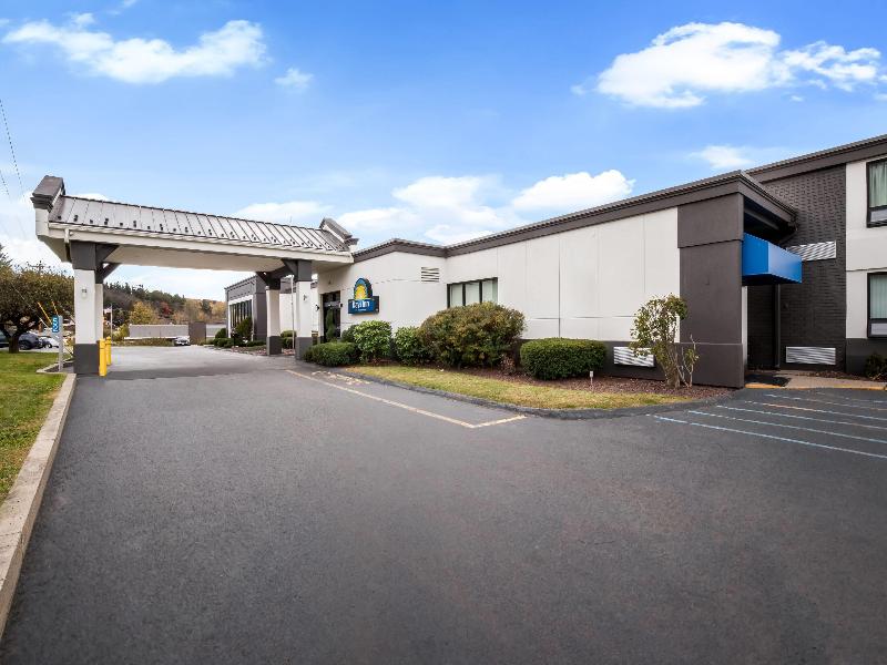 Days Inn by Wyndham Liberty image