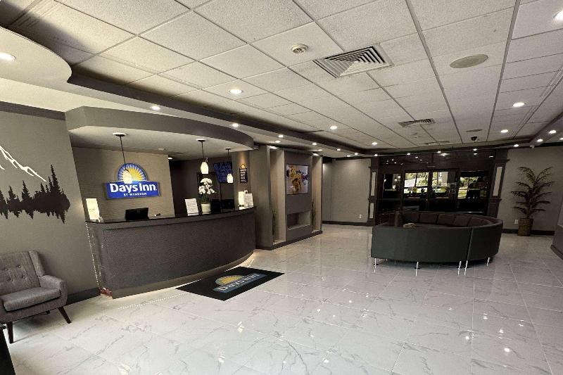 Days Inn by Wyndham Liberty image