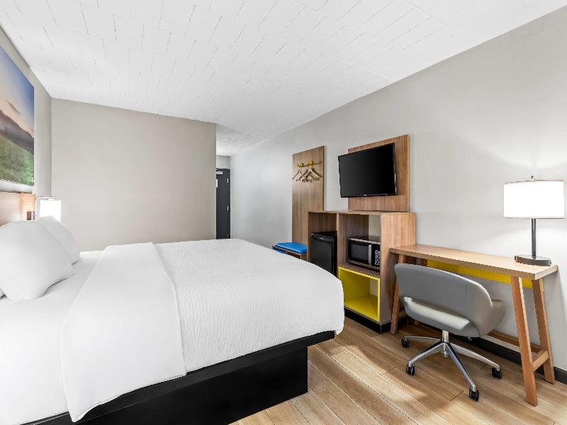 Days Inn by Wyndham Liberty image