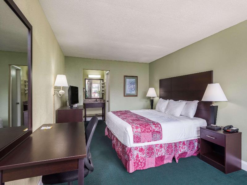 Days Inn by Wyndham Jellico - Tennessee State Line image