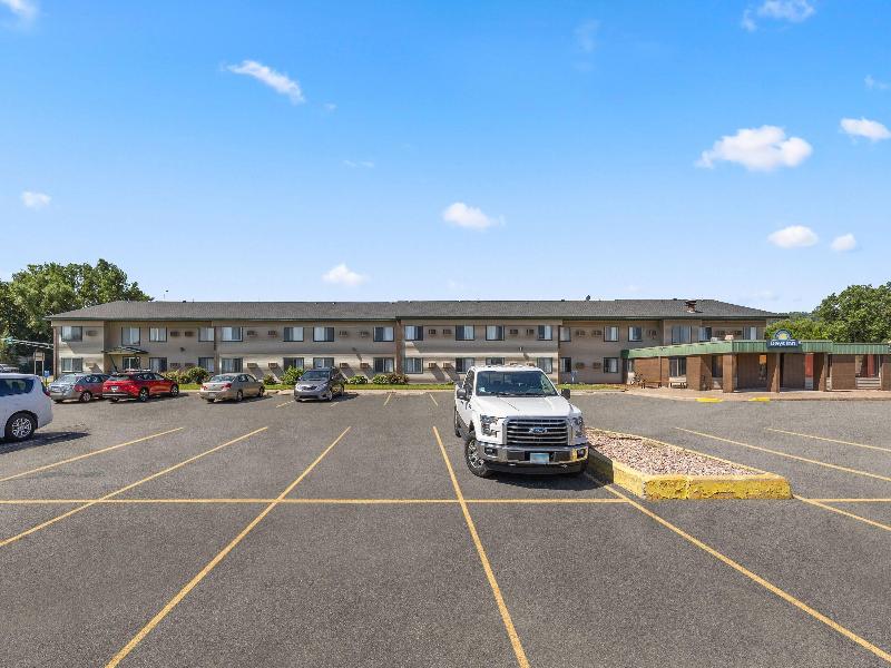 Days Inn by Wyndham Winona