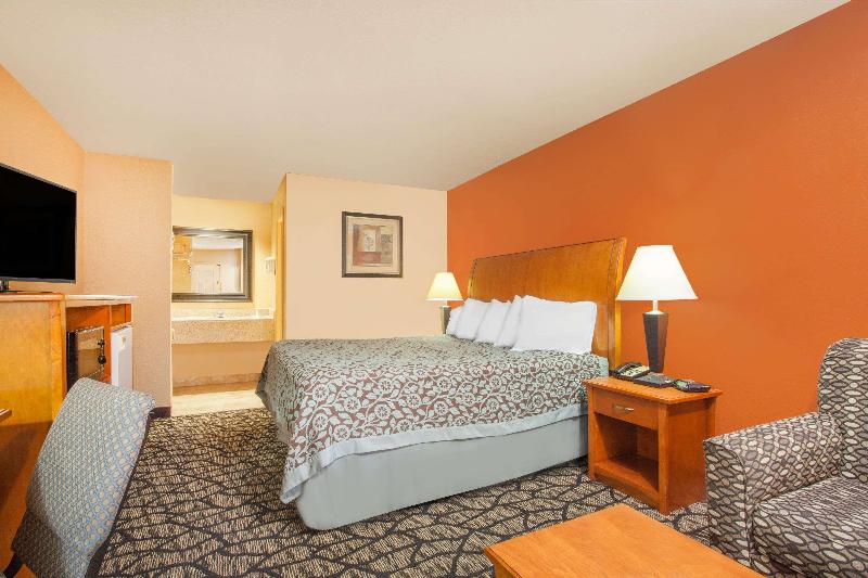 Days Inn By Wyndham Centerville image