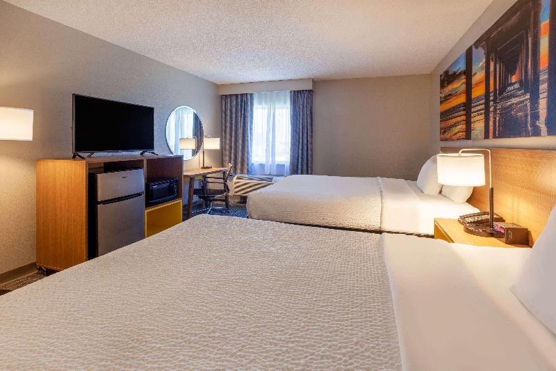 Days Inn by Wyndham Racine/Sturtevant image