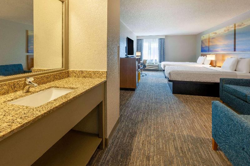 Days Inn by Wyndham Racine/Sturtevant image