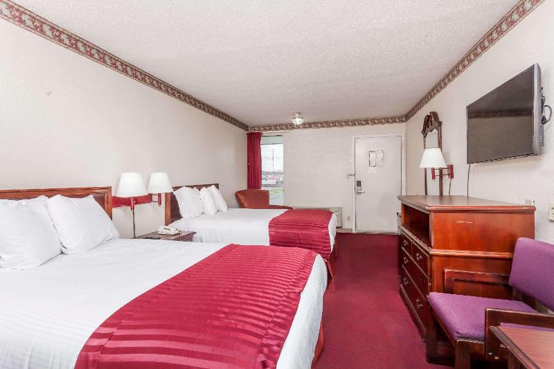 Knights Inn Hurricane Mills image