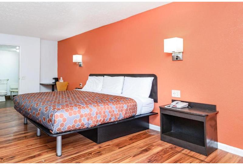 Relax Inn by OYO Columbus OH I 70 image