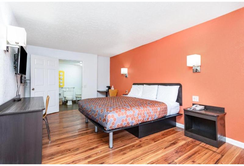 Relax Inn by OYO Columbus OH I 70 image
