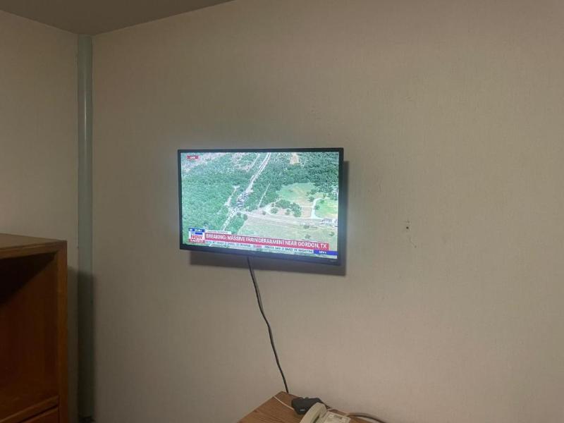 Budget Host Travelers Motel image