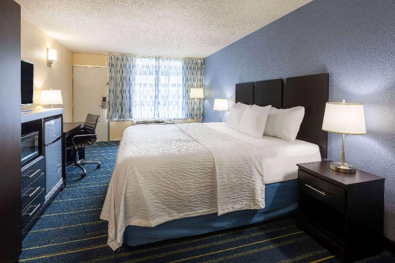 Days Inn by Wyndham Charles Town image