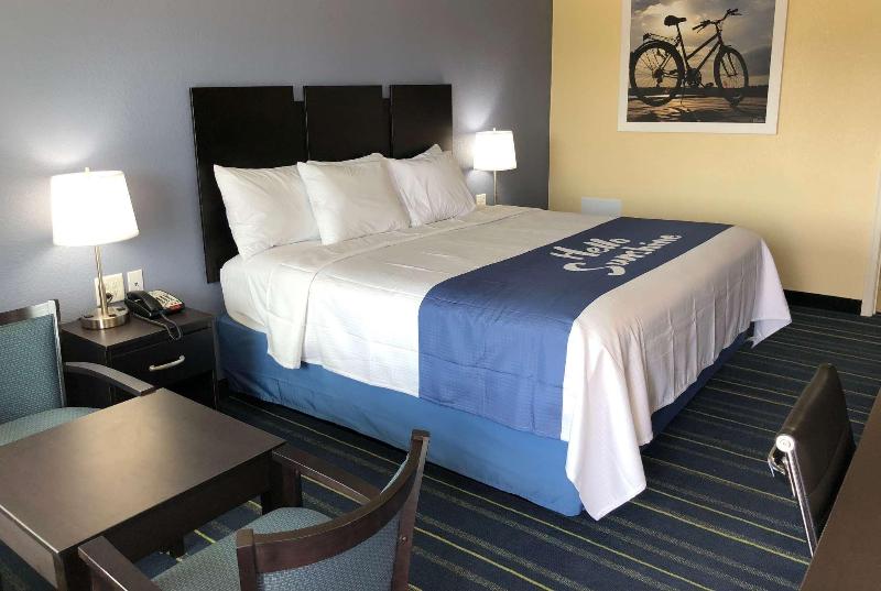 Days Inn by Wyndham Charles Town image