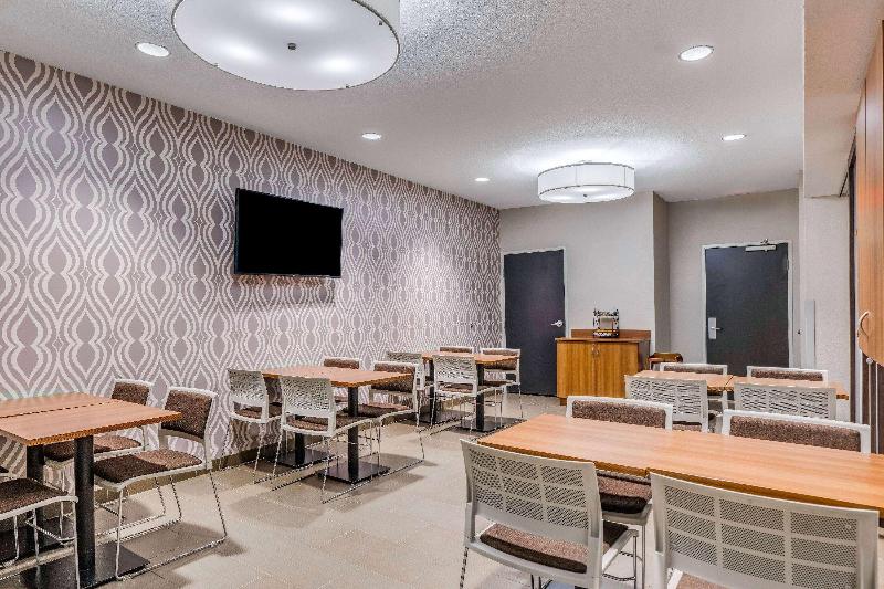 Microtel Inn And Suites By Wyndham Sweetwater image