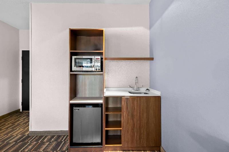 Microtel Inn And Suites By Wyndham Sweetwater image