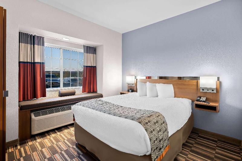 Microtel Inn And Suites By Wyndham Sweetwater image