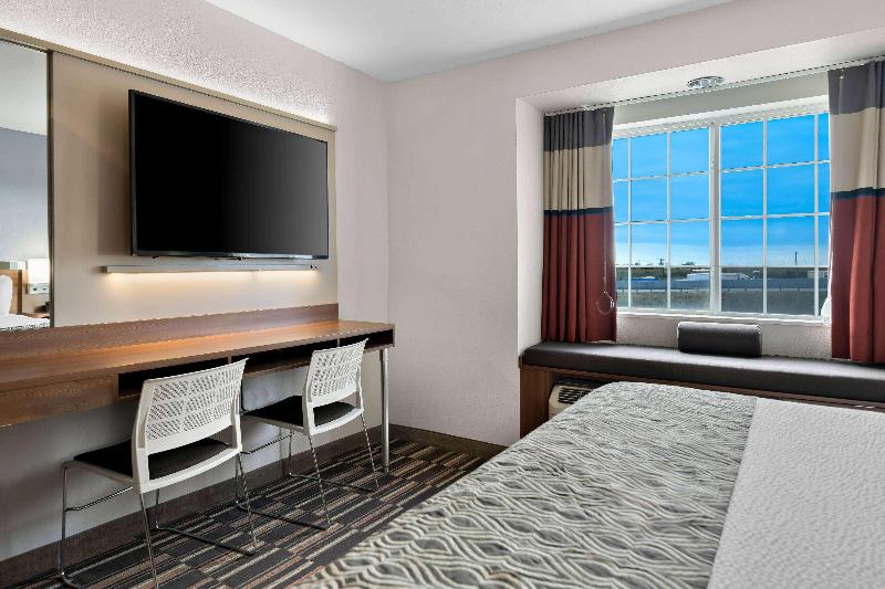 Microtel Inn And Suites By Wyndham Sweetwater image