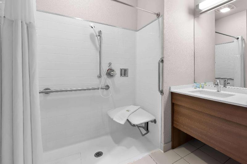 Microtel Inn And Suites By Wyndham Sweetwater image