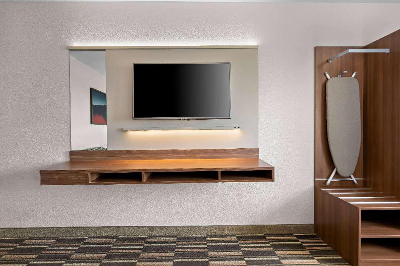 Microtel Inn And Suites By Wyndham Sweetwater image