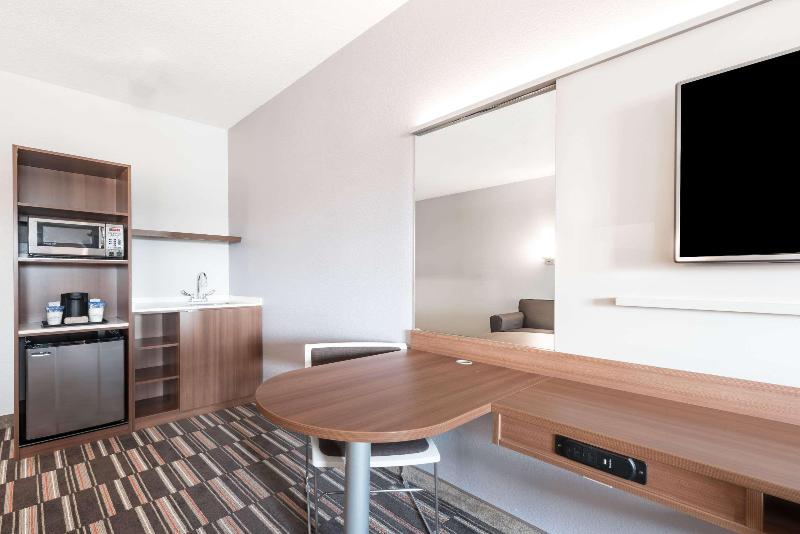 Microtel Inn And Suites By Wyndham Sweetwater image