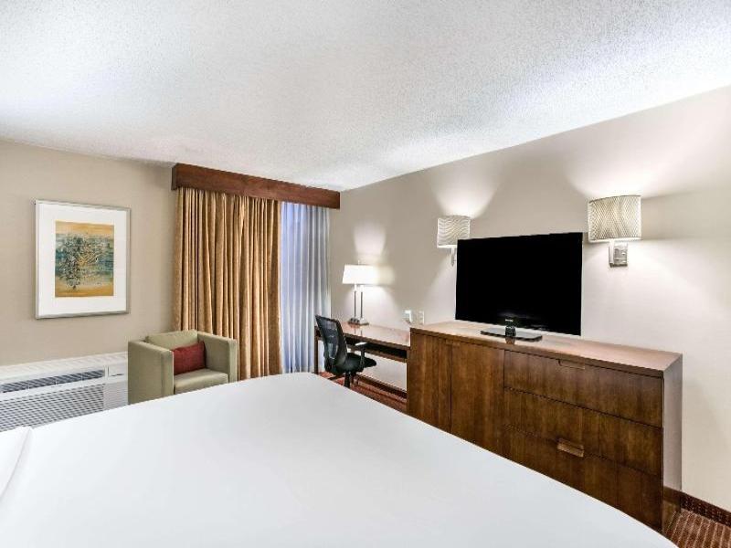 Clarion Hotel BWI Airport image