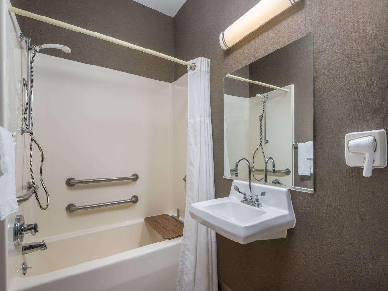 Ramada Limited Catlettsburg/Ashland image