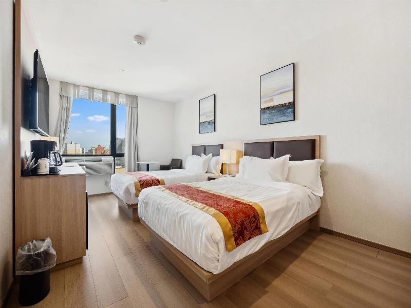 Ramada by Wyndham Flushing Queens image