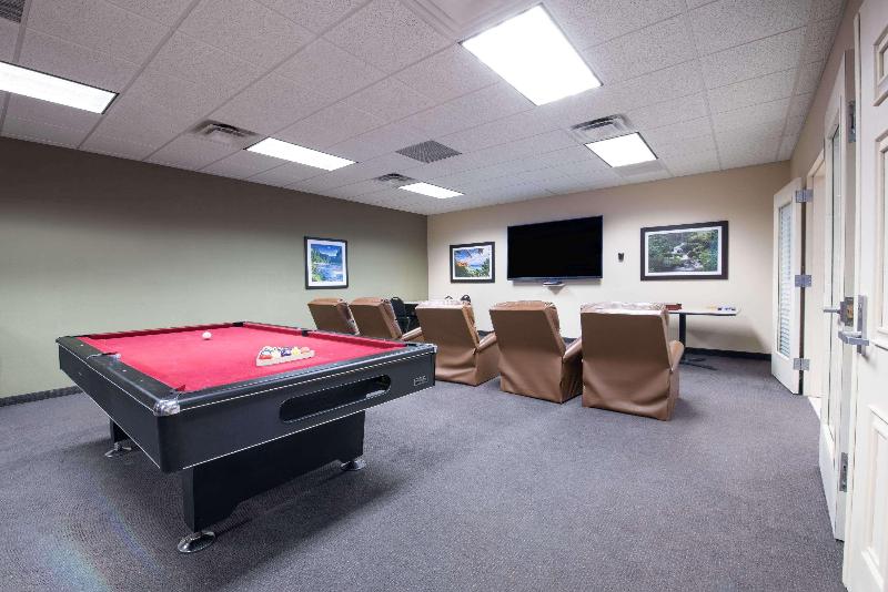 Ramada by Wyndham Williston Airport — photo 2