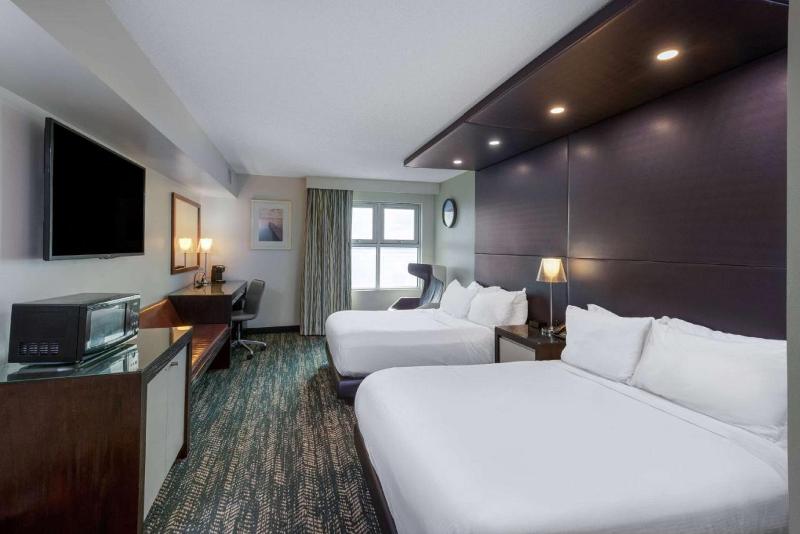 41 Lakefront Hotel Trademark Collection By Wyndham image