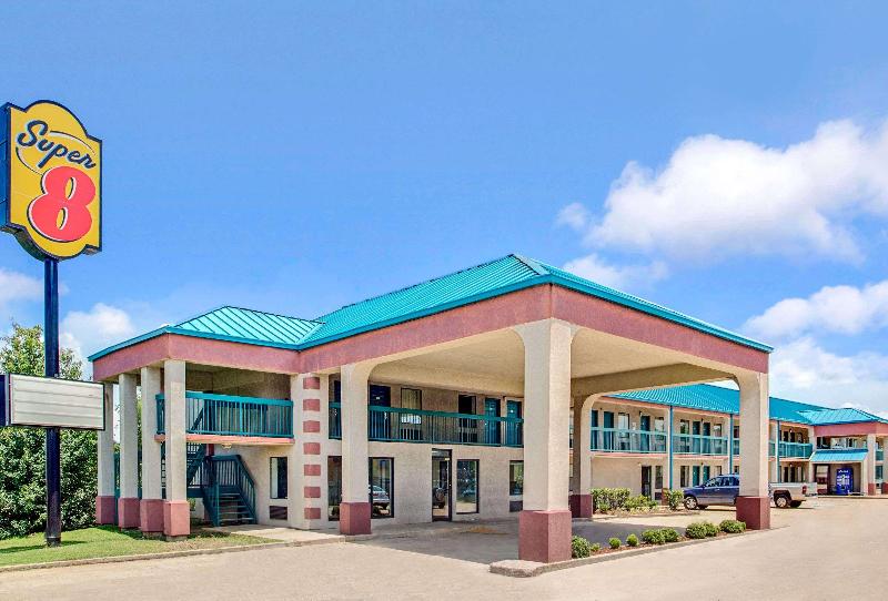 Super 8 by Wyndham Richland/Jackson Area image