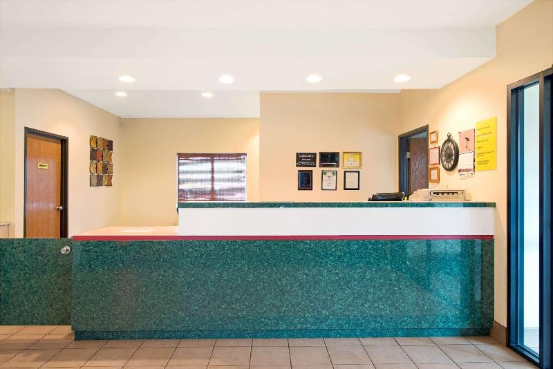 Super 8 by Wyndham Bonne Terre image