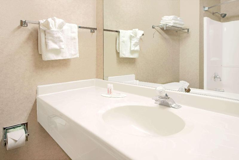 Super 8 by Wyndham Bonne Terre image