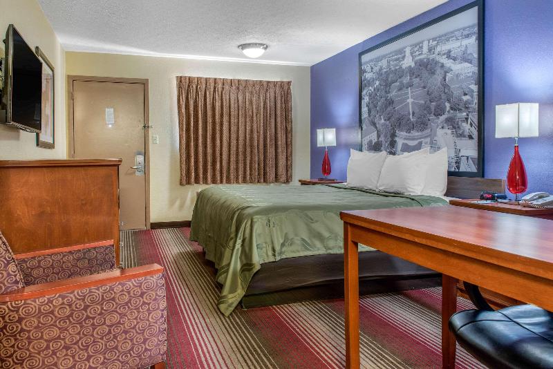 Quality Inn Columbus-East image