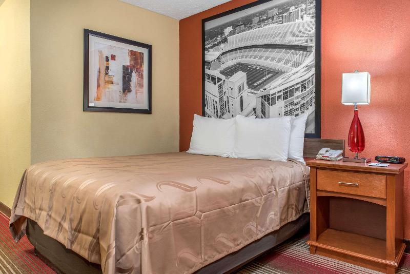 Quality Inn Columbus-East image