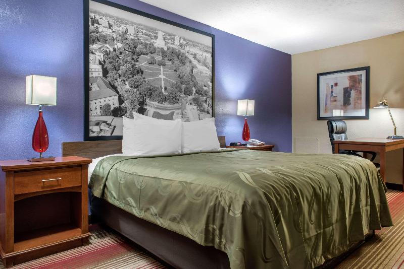 Quality Inn Columbus-East image