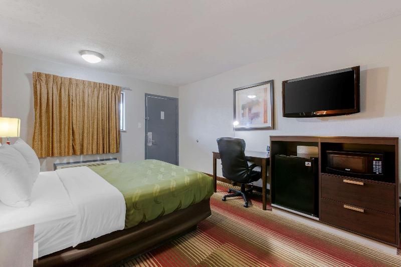 Quality Inn Columbus-East image