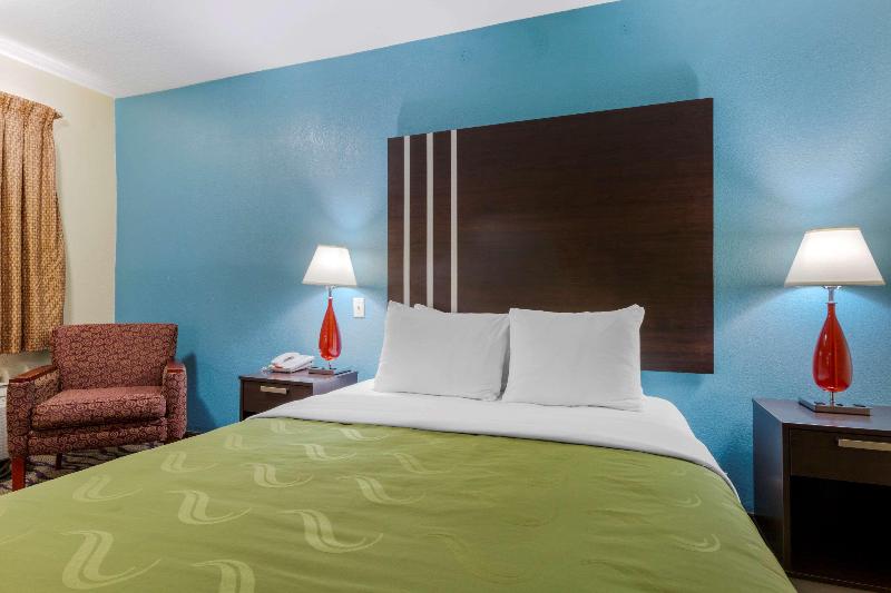 Quality Inn Columbus-East image