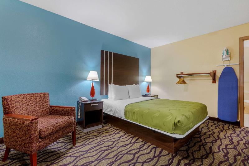 Quality Inn Columbus-East image
