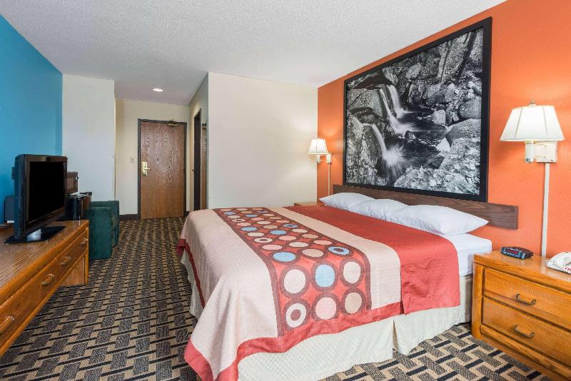 Super 8 By Wyndham Staunton image 9