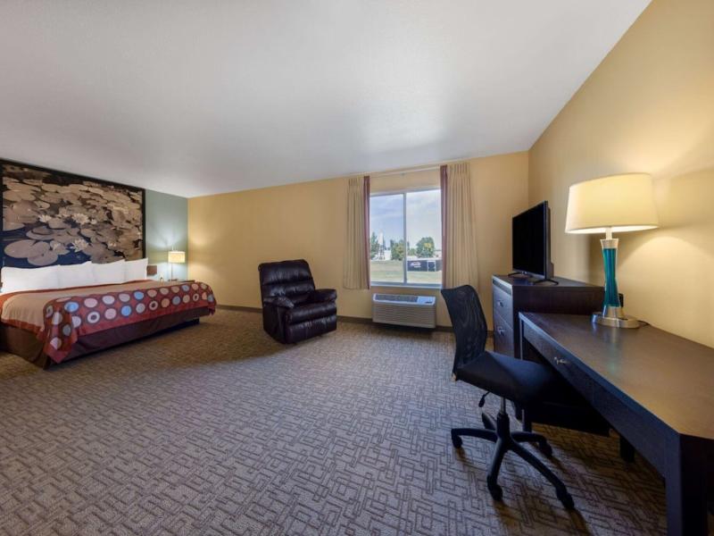 Super 8 by Wyndham Jackson MN image