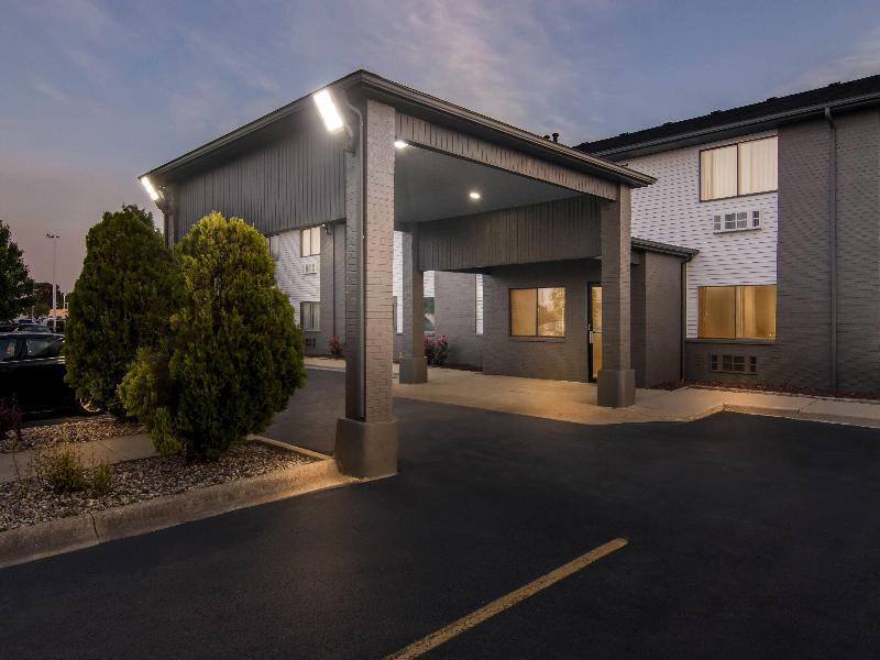Super 8 by Wyndham Bourbonnais/Kankakee Area image
