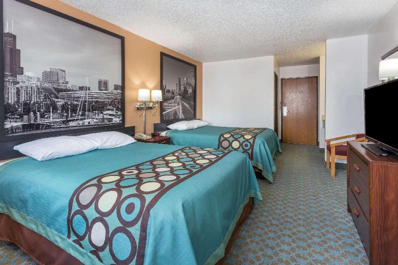 Super 8 by Wyndham Bourbonnais/Kankakee Area image