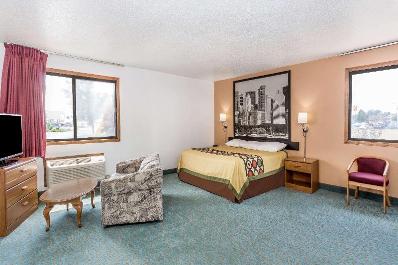 Super 8 by Wyndham Bourbonnais/Kankakee Area image