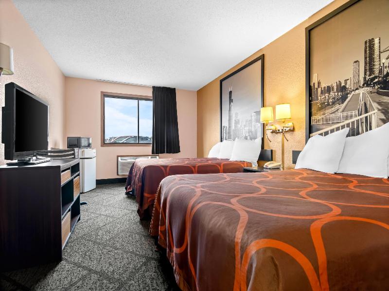 Super 8 by Wyndham Bourbonnais/Kankakee Area image