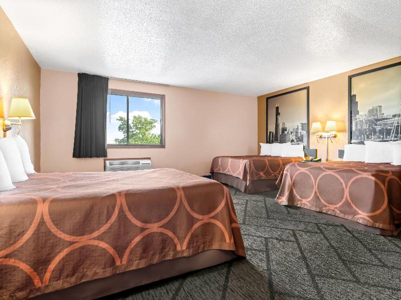 Super 8 by Wyndham Bourbonnais/Kankakee Area image