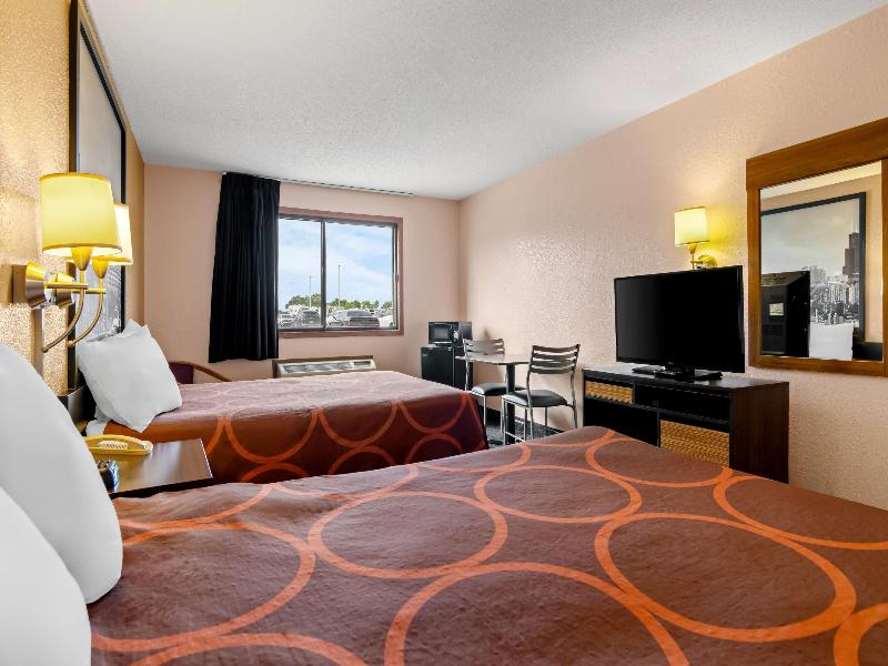 Super 8 by Wyndham Bourbonnais/Kankakee Area image