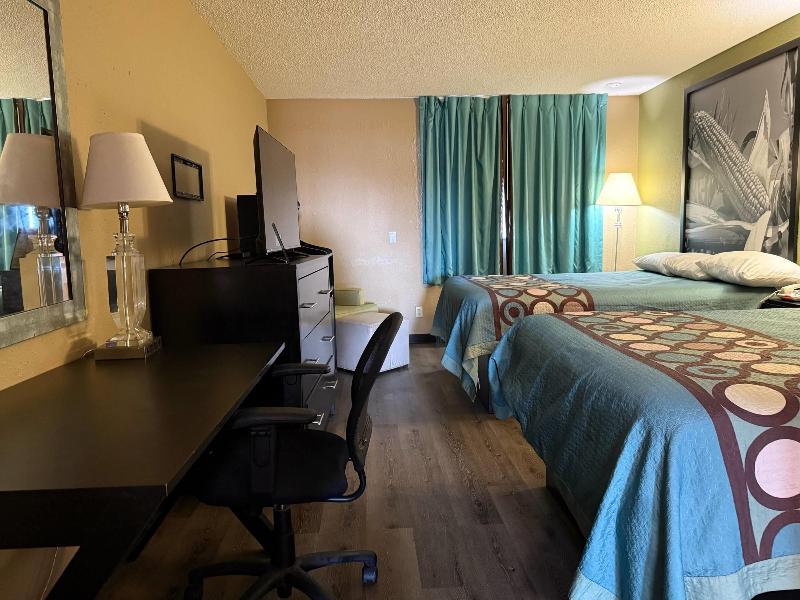 Super 8 by Wyndham Mendota image 10