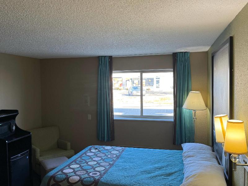 Super 8 by Wyndham Mendota image