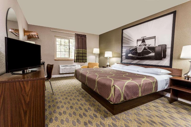 Super 8 By Wyndham Willows image 2