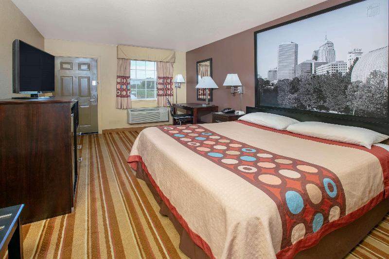 Super 8 by Wyndham Big Cabin/Vinita Area image
